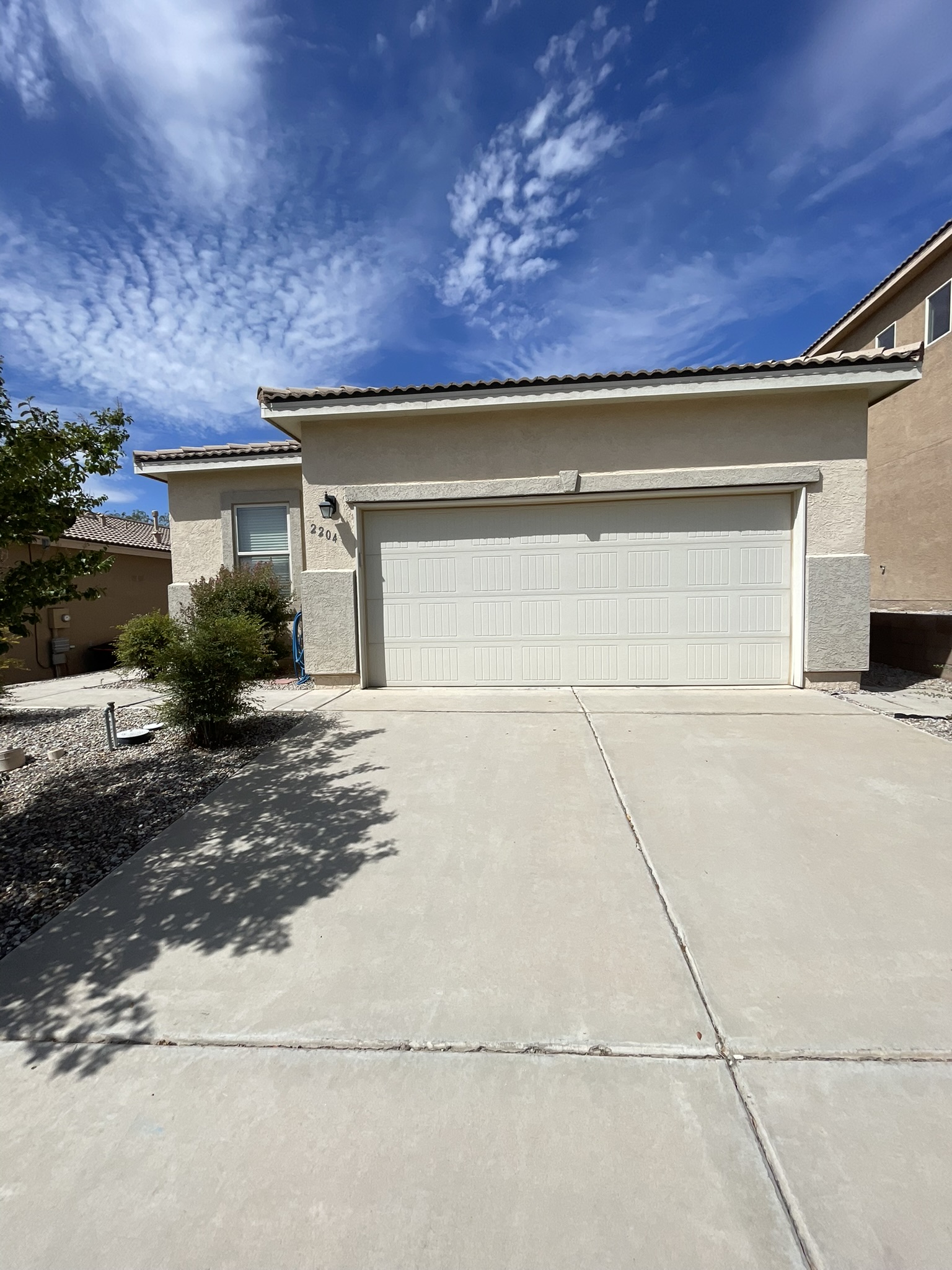 2204 Delfinio Drive Southeast